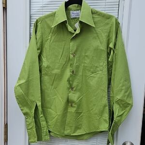 WALTER WHITE LOOKING BUTTON DOWN VTG Van Heusen Green Casual Button Down Shirt